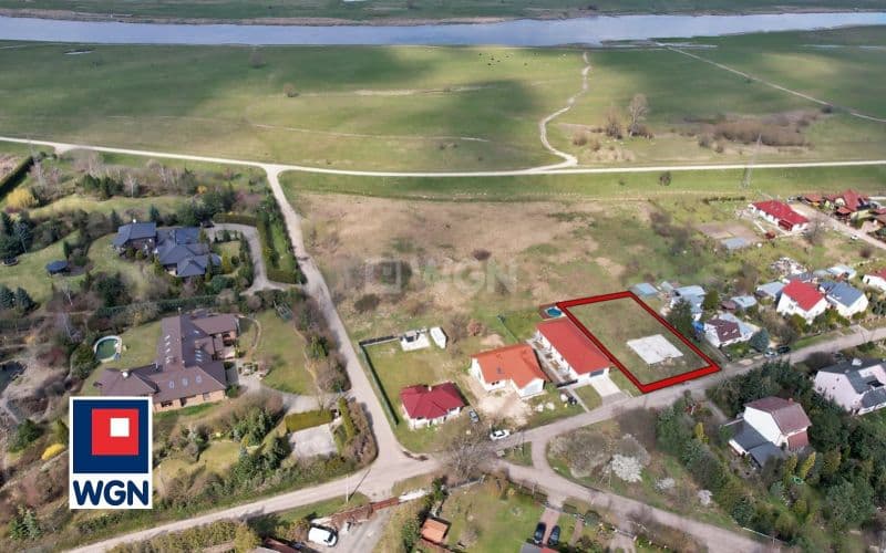 Działka z pozwoleniem na budowę i z fundamentem — zdjęcie 3