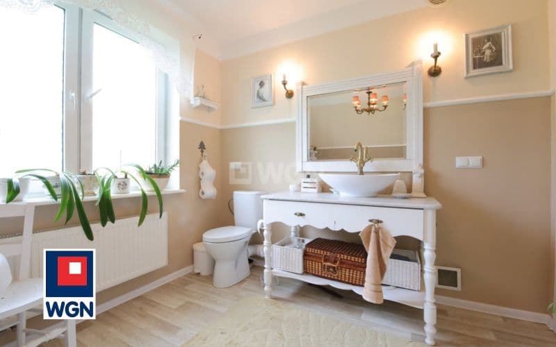 Dom z bajecznym ogrodem i garażem na 5 aut — zdjęcie 14