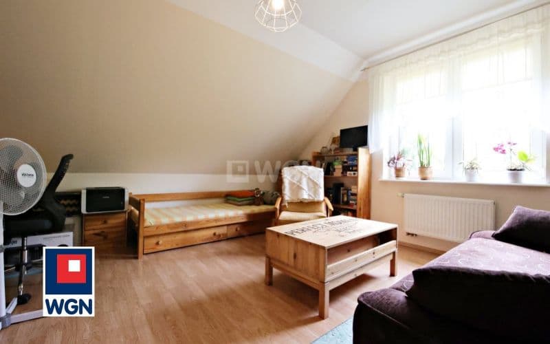 Dom z bajecznym ogrodem i garażem na 5 aut — zdjęcie 15