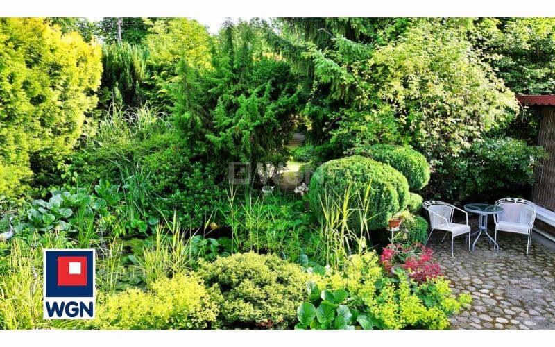 Dom z bajecznym ogrodem i garażem na 5 aut — zdjęcie 17