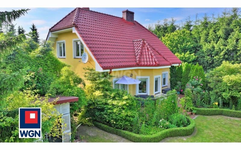 Dom z bajecznym ogrodem i garażem na 5 aut — zdjęcie 3