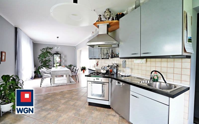 Komfortowy, przestronny dom z piękym ogrodem w Białczu pod Witnicą. — zdjęcie 12