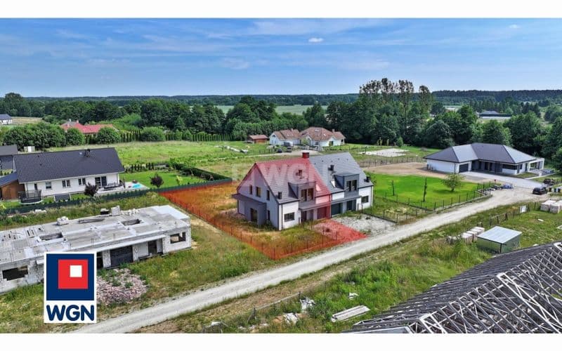 Dom w zabudowie bliźniaczej w Santocku — zdjęcie 2