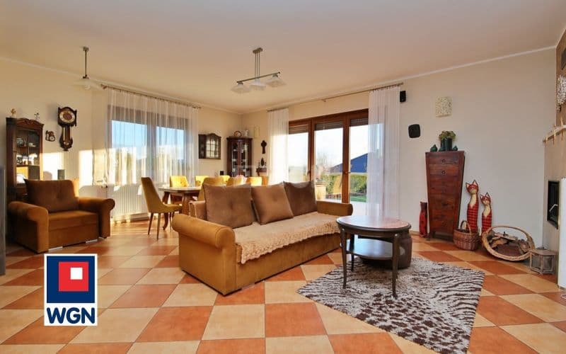 Komfortowy dom z garażem i tarasem | Wawrów — zdjęcie 4