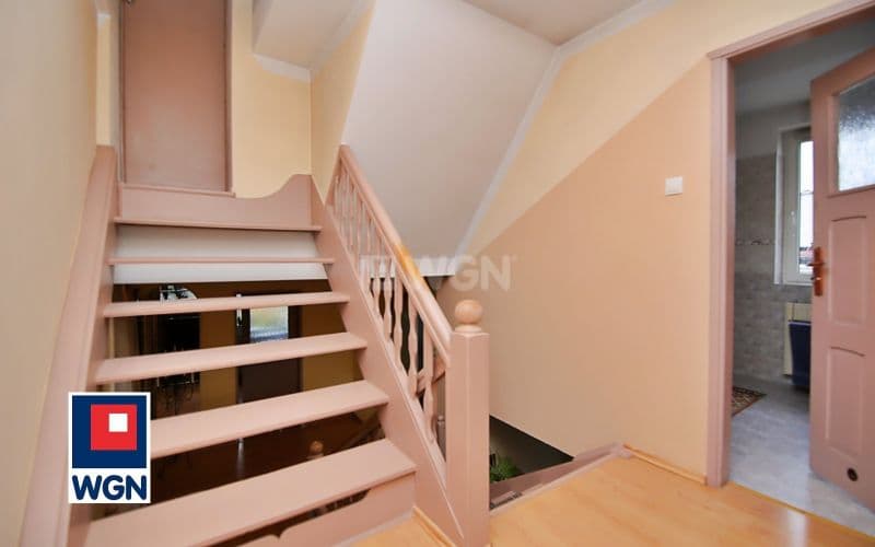 Atrakcyjny dom w cichej okolicy — zdjęcie 17