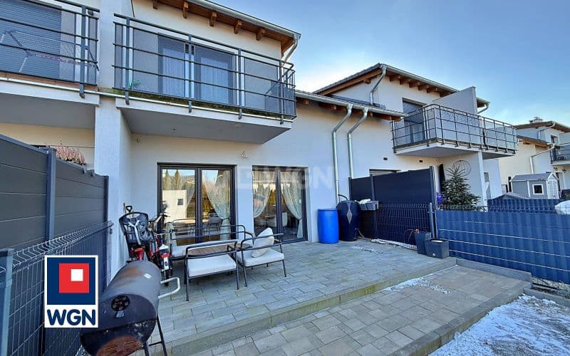 Nowoczesny szeregowiec | Bermudy | Gotowy do wprowadzenia — zdjęcie 19