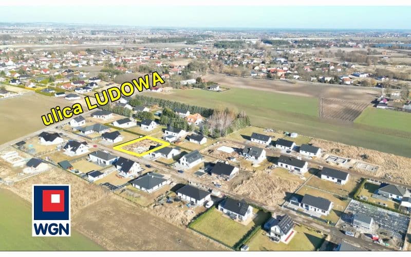 Działka budowlana w kameralnej okolicy — zdjęcie 3